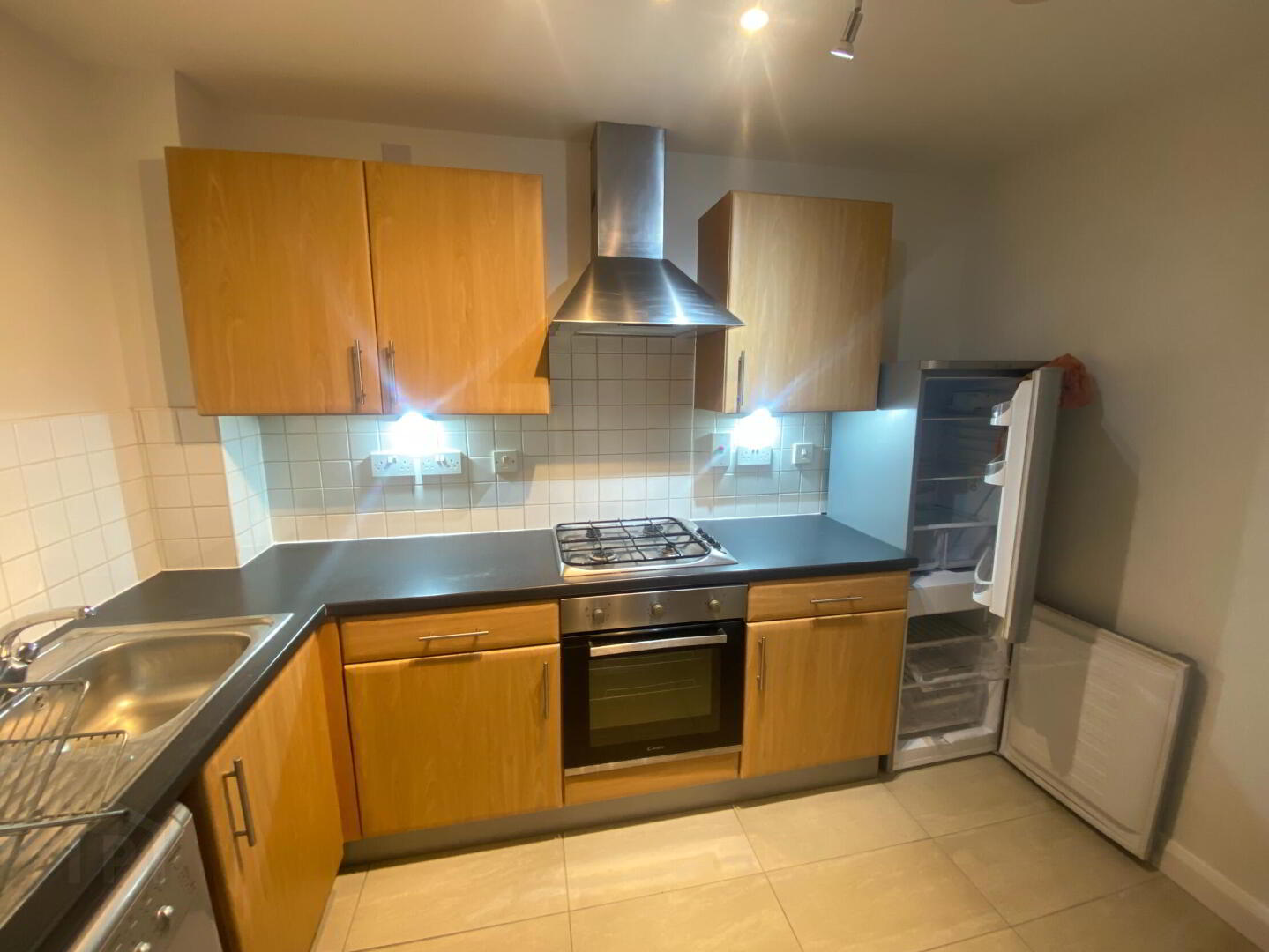 Apt 21, Hawthornden Building 5 of 10
