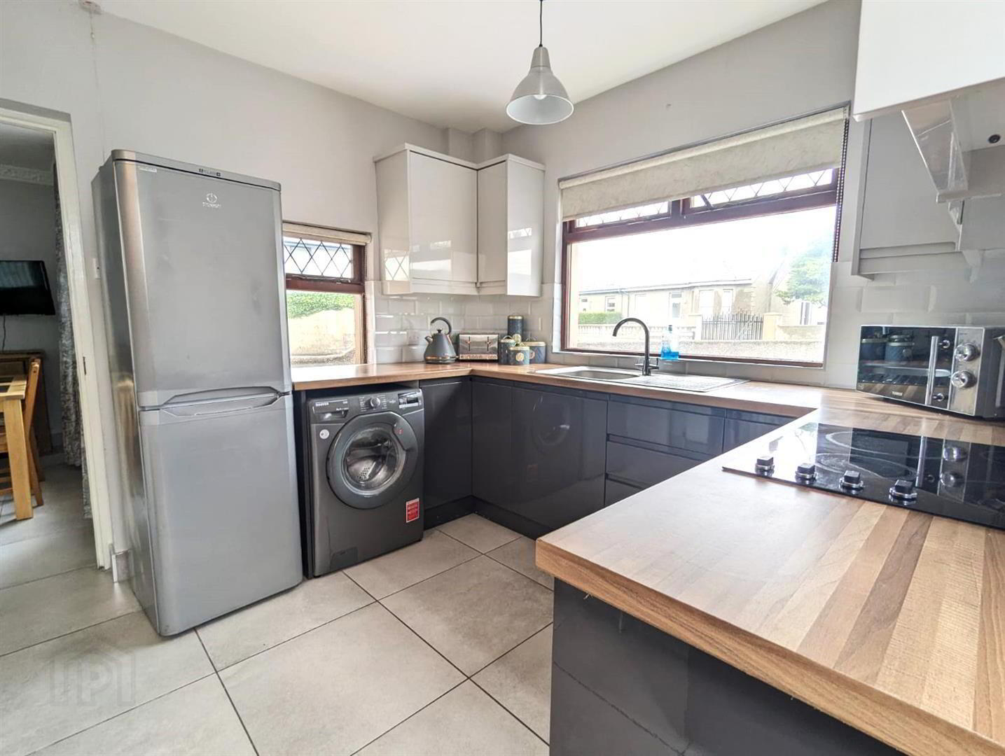 27 Bryansford Avenue 3 of 11
