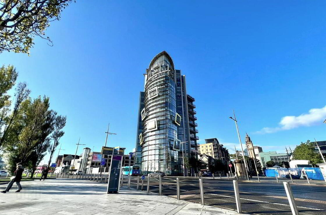 Apartment 12.1 The Boat 47 Queens Square 1 of 22