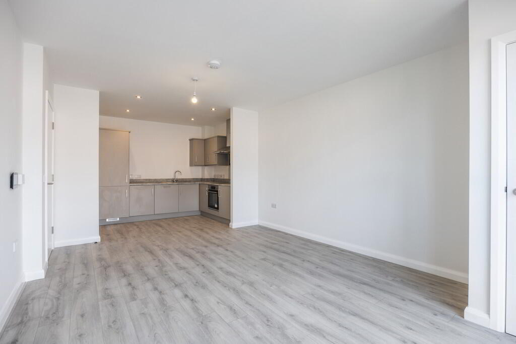 Apt 32, 1 Kings Hall Road 3 of 10