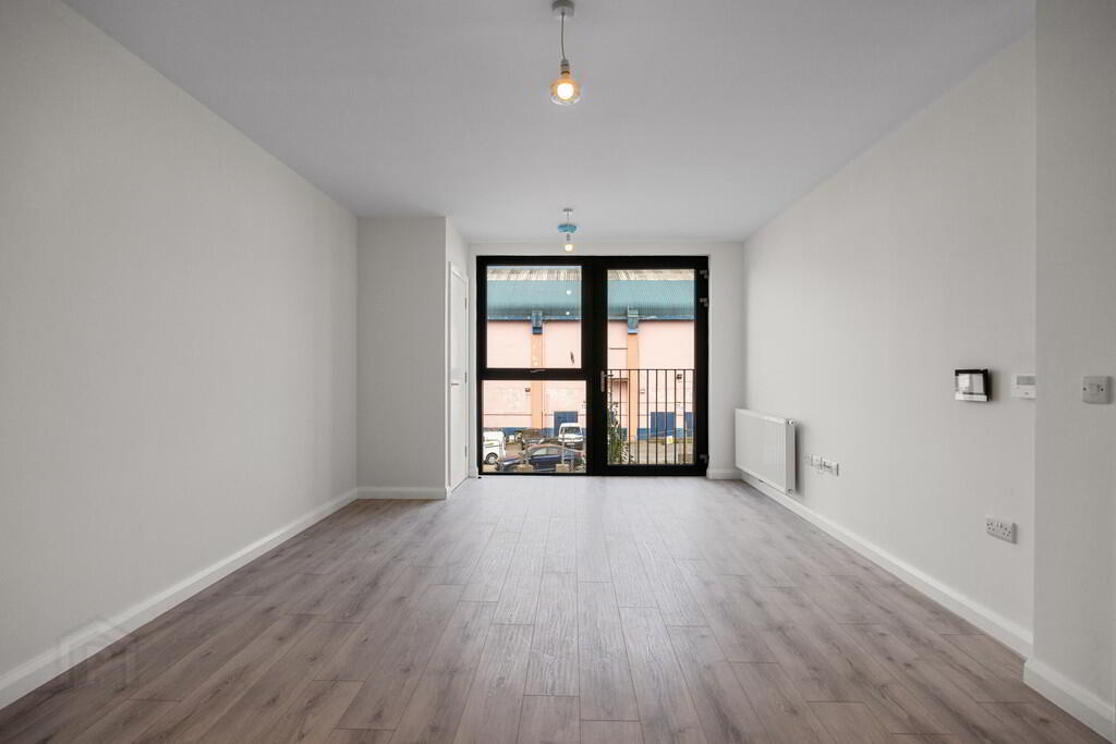 Apt 32, 1 Kings Hall Road 5 of 10