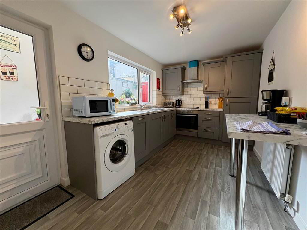 28 Dunvegan Street 7 of 21