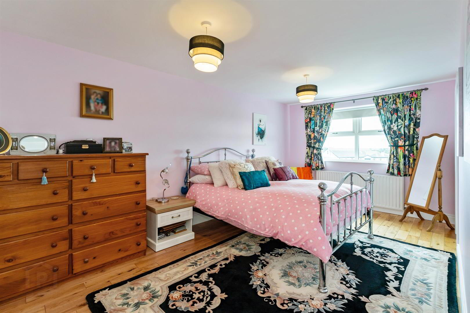 16 Manse Road 13 of 40