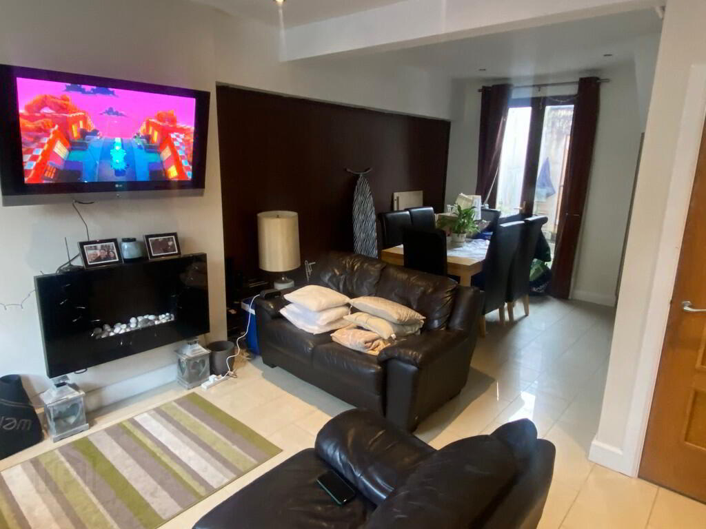18 Rathcool Street 3 of 10