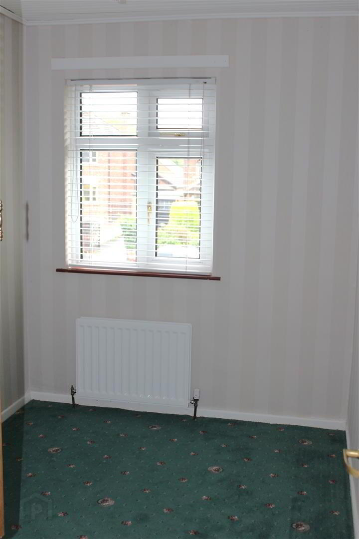 57 Roddens Crescent 19 of 31