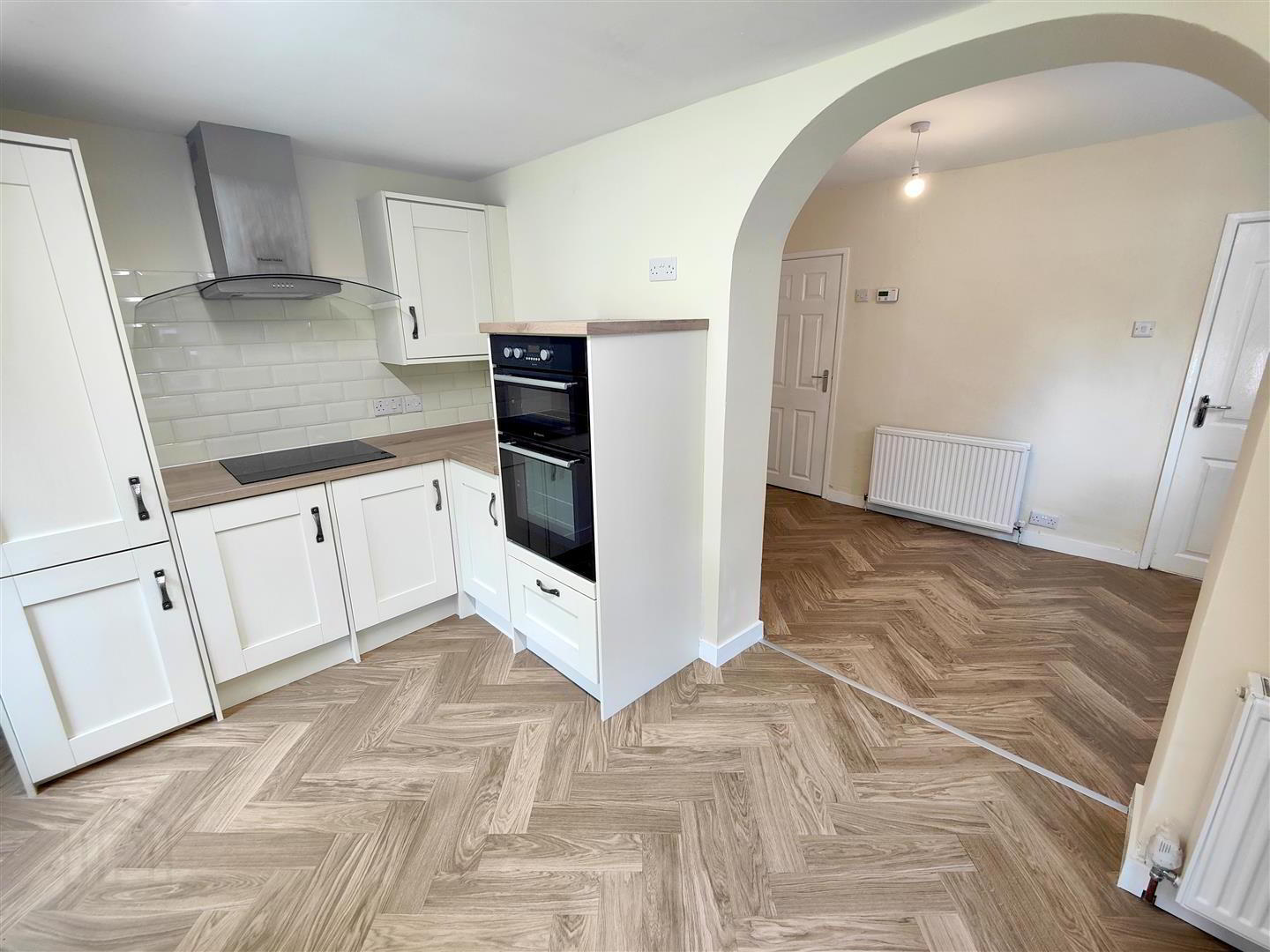 90 Joanmount Gardens 9 of 26