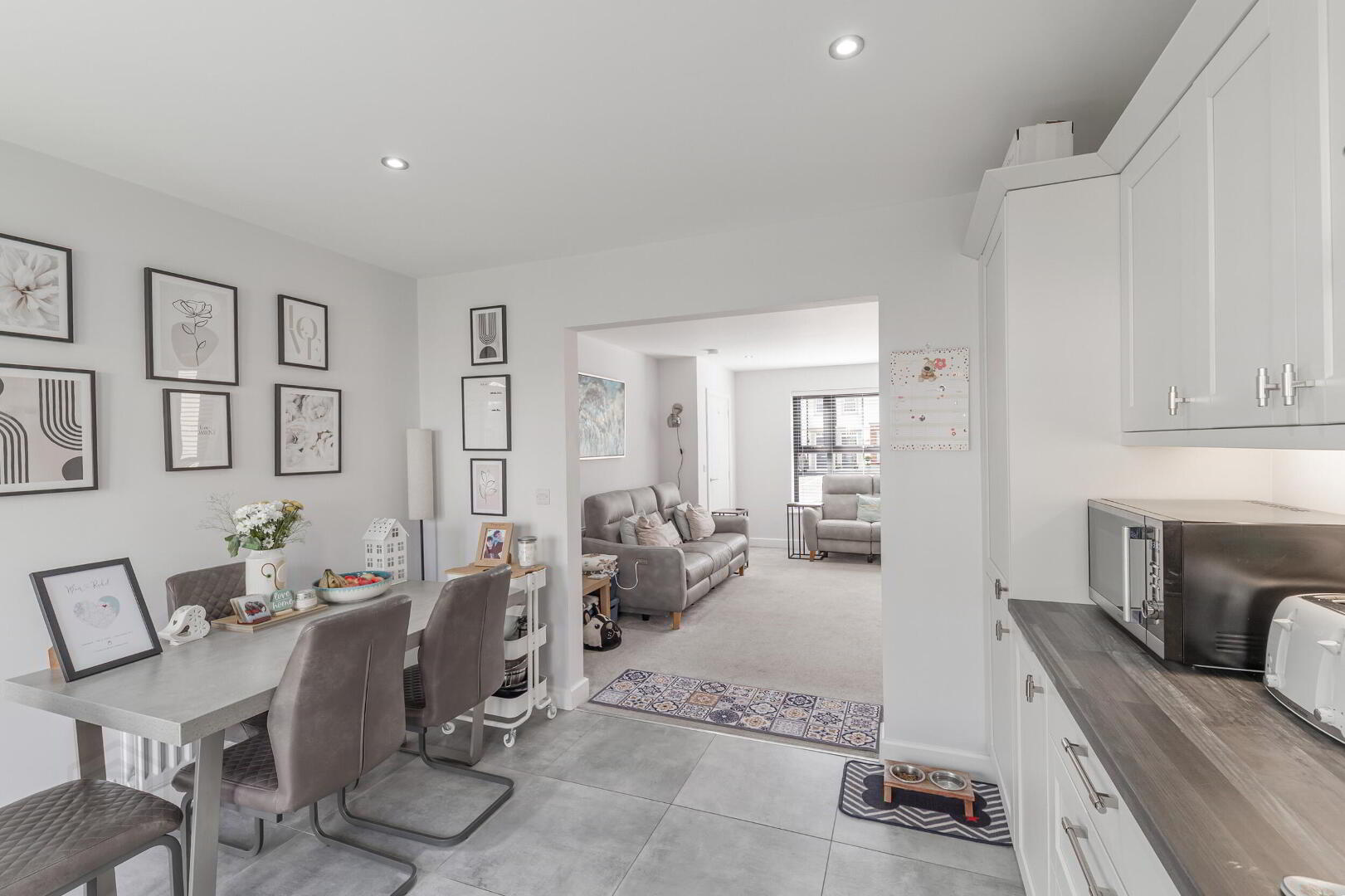 7 Rocklyn Mews 13 of 37