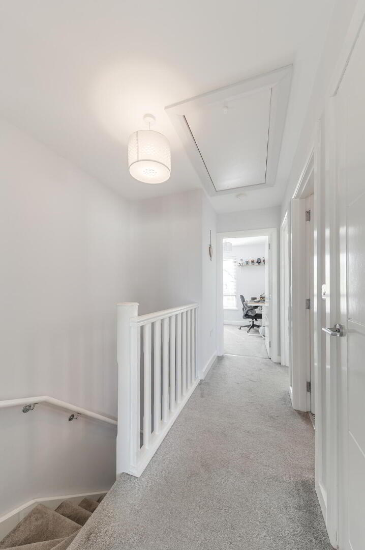 7 Rocklyn Mews 18 of 37