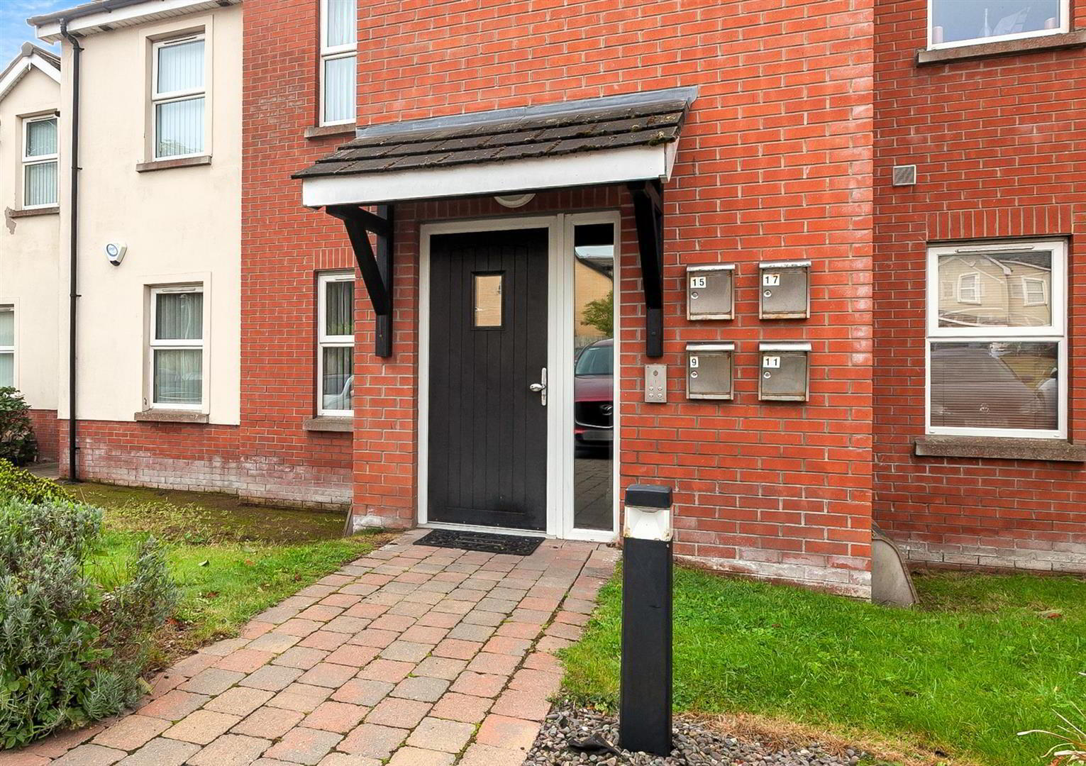 9 Loughshore Courtyard 2 of 15