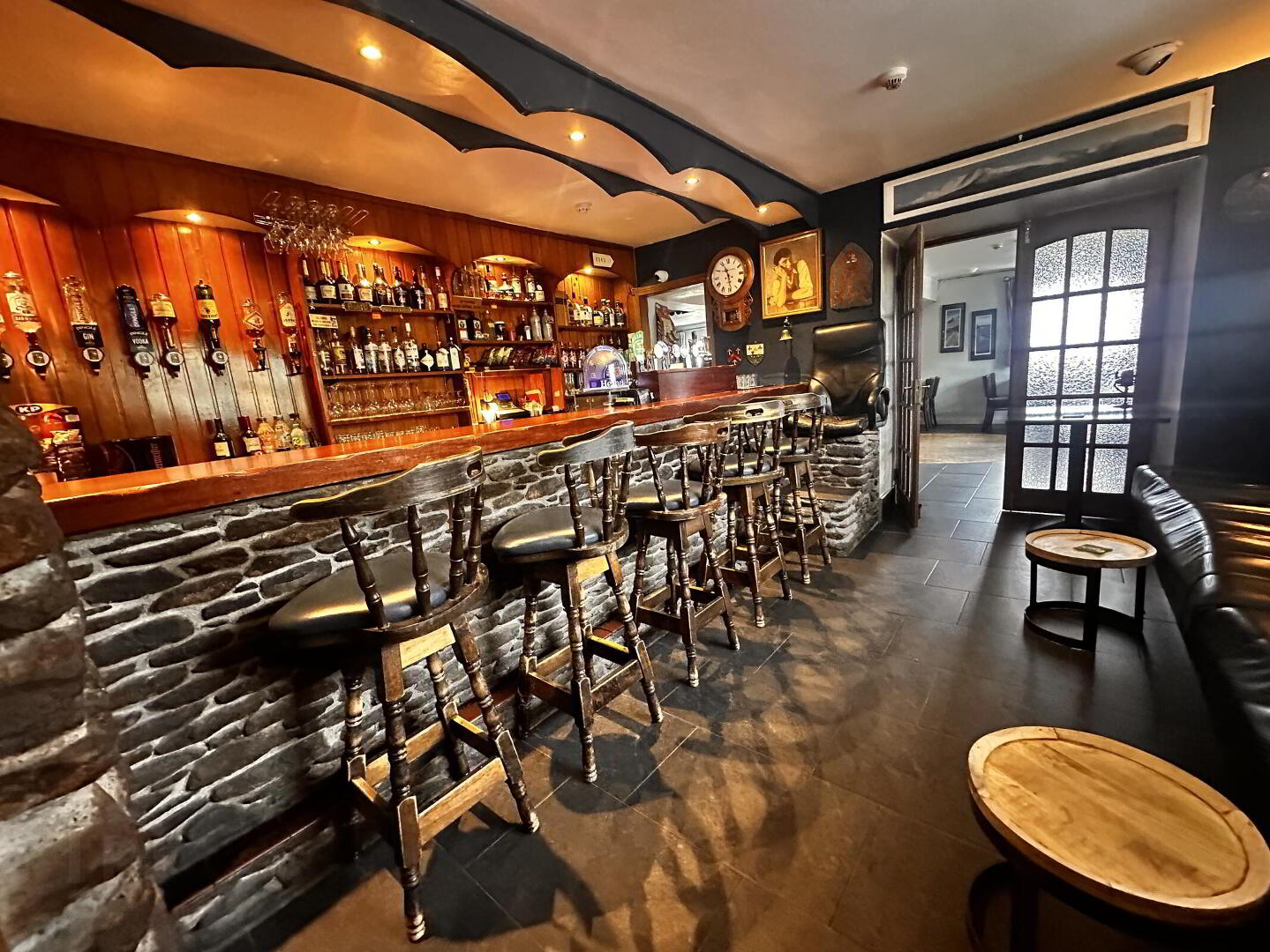 An Bothar Pub Cuas Ballydavid 13 of 36