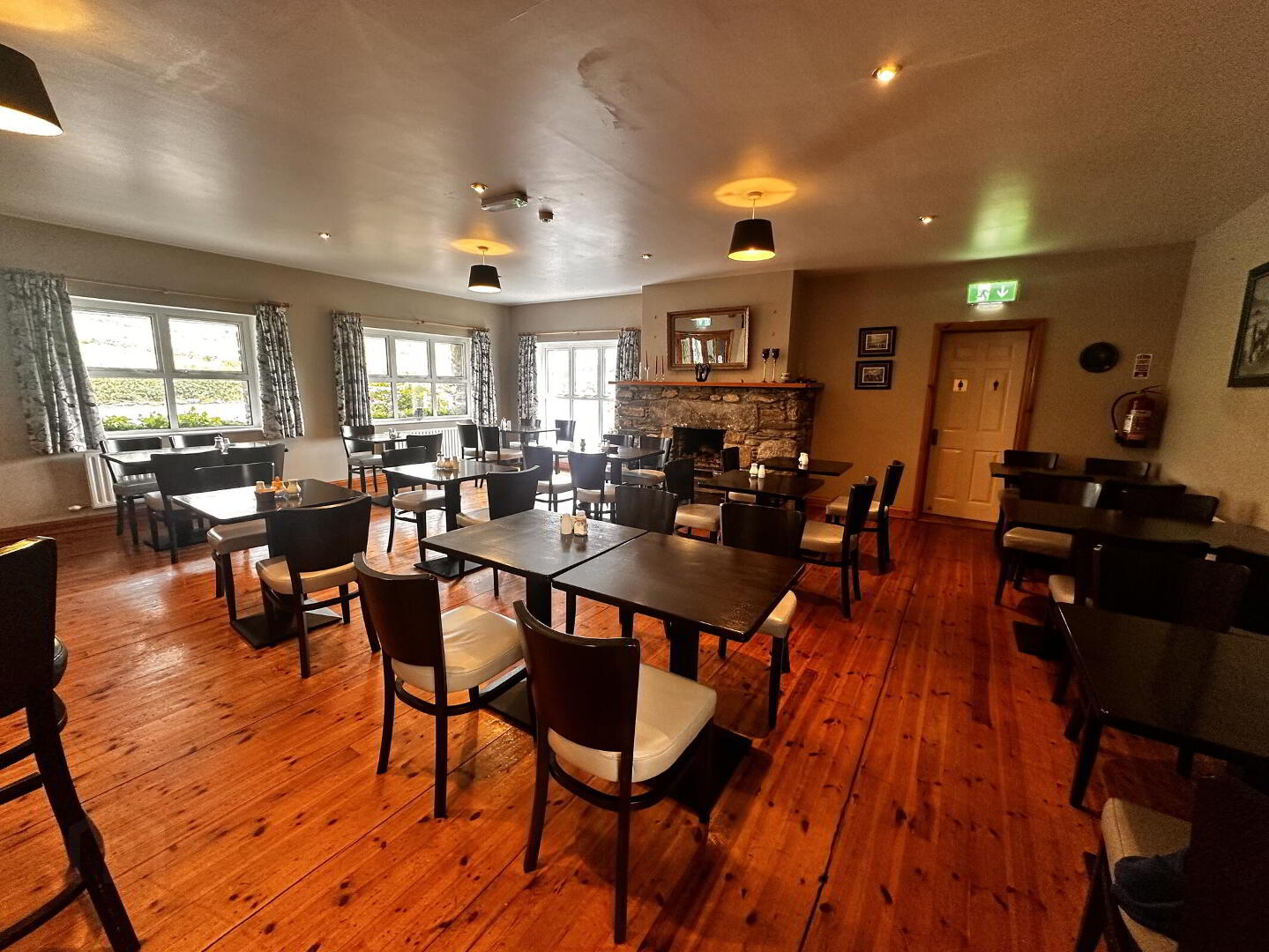 An Bothar Pub Cuas Ballydavid 26 of 36