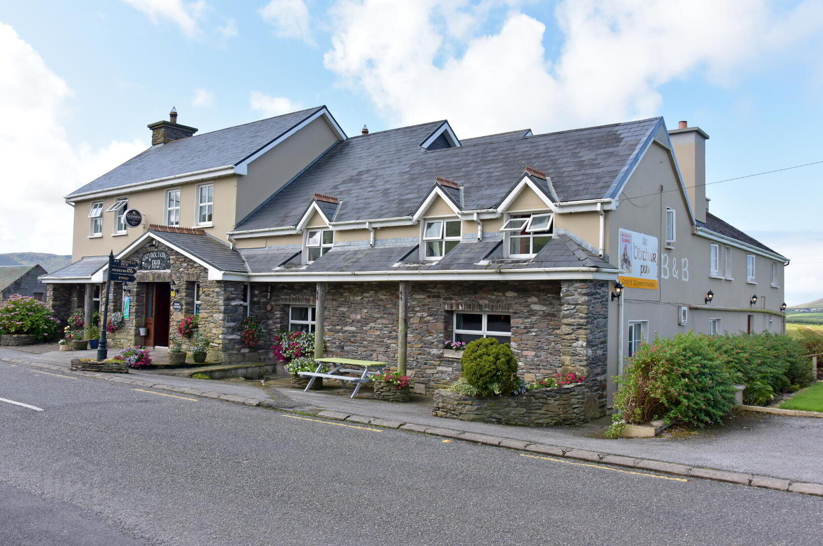 An Bothar Pub Cuas Ballydavid 28 of 36