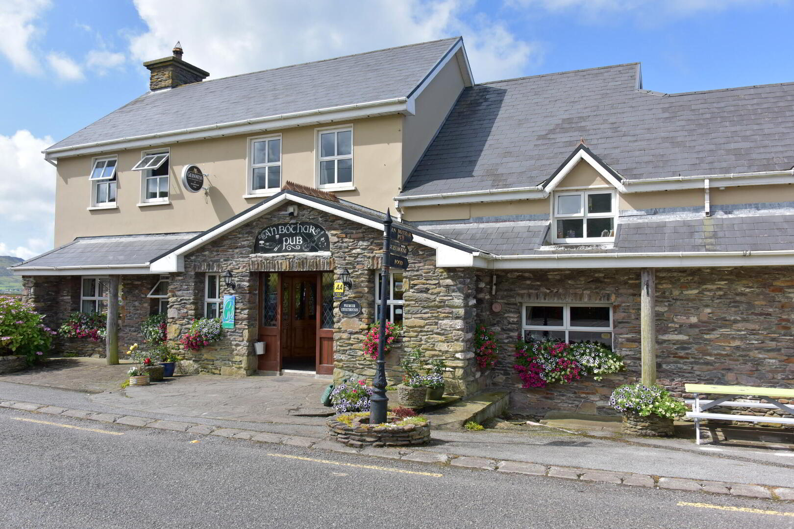 An Bothar Pub Cuas Ballydavid 34 of 36