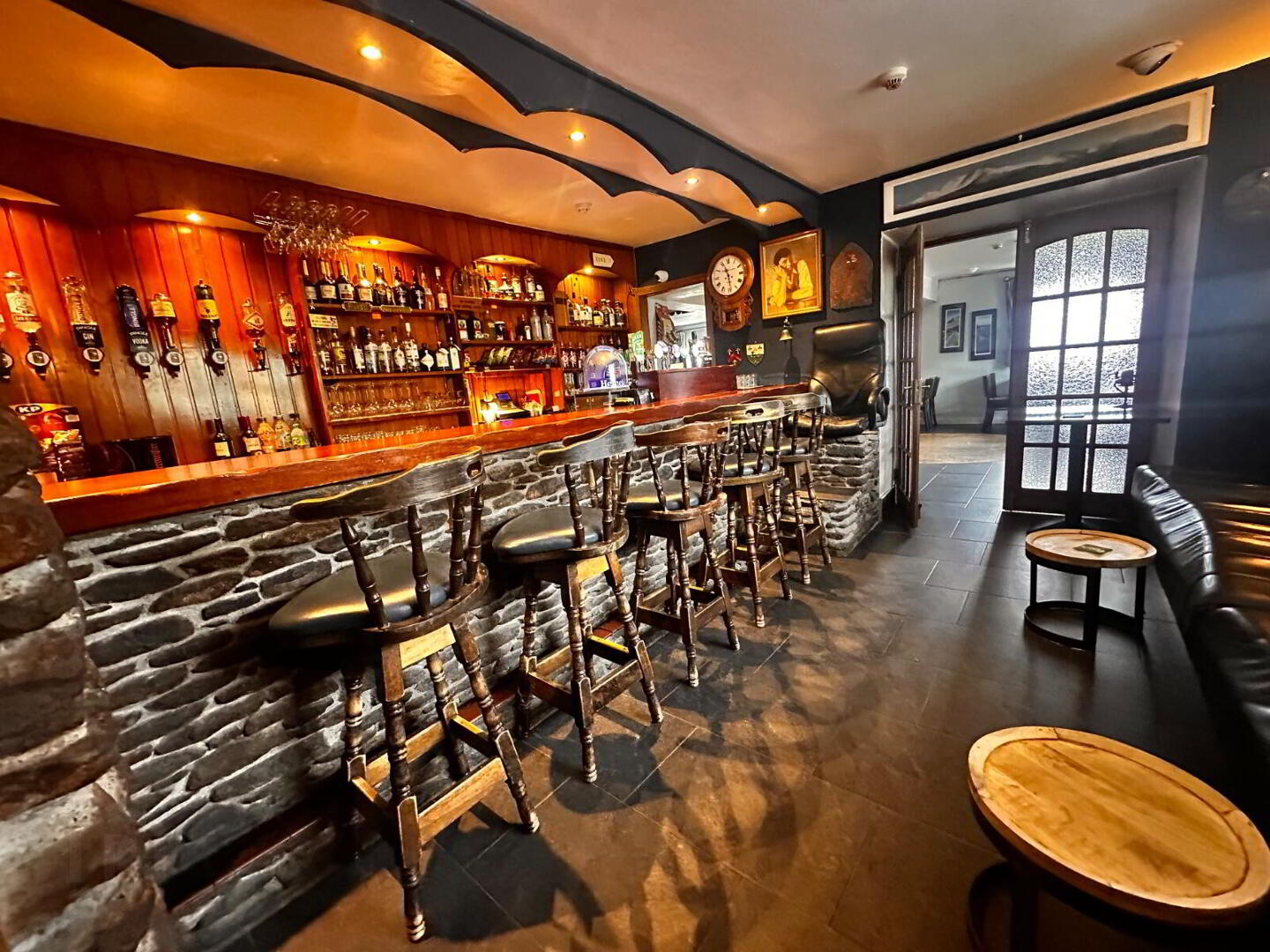 An Bothar Pub 8 of 39