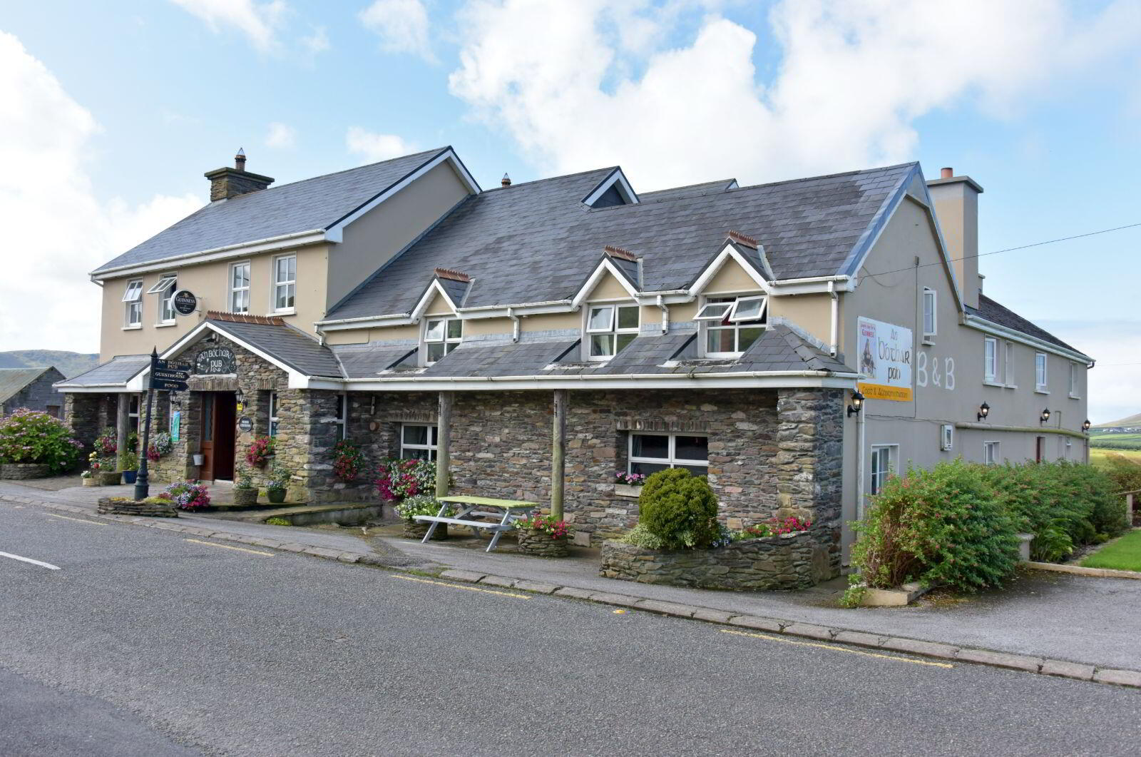 An Bothar Pub 37 of 39