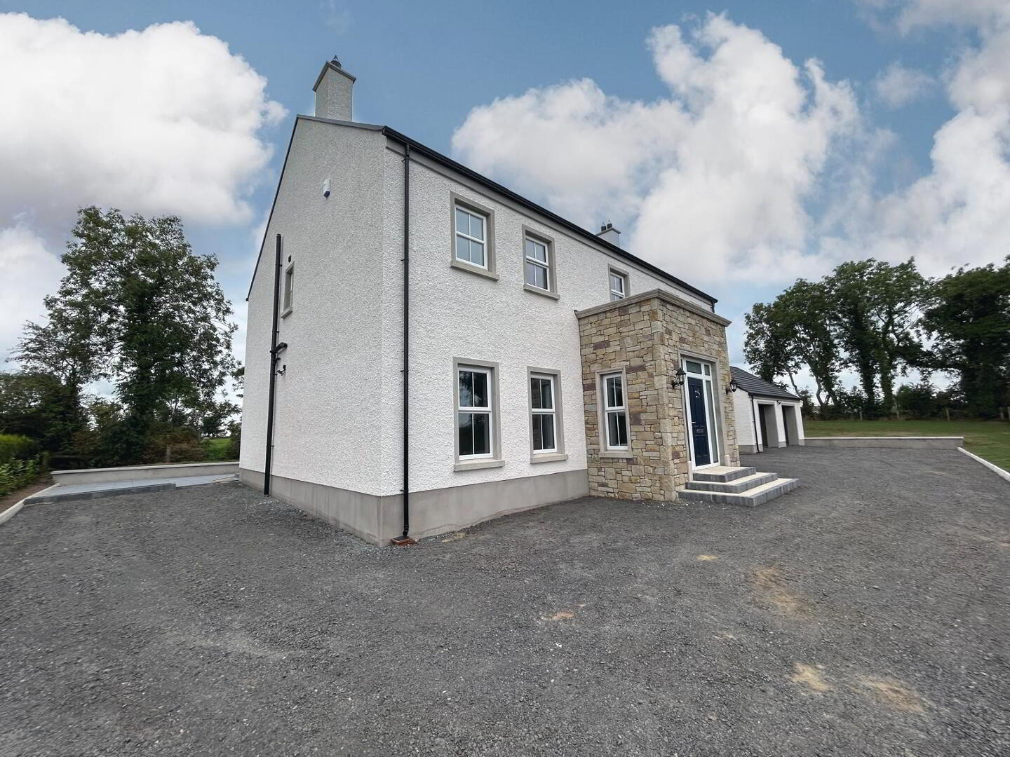 12a Drum Road 2 of 13