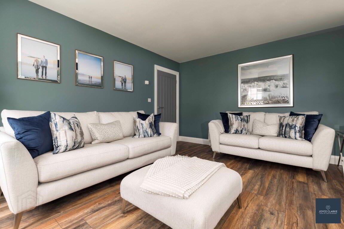 10 Laurelvale Grove 12 of 49