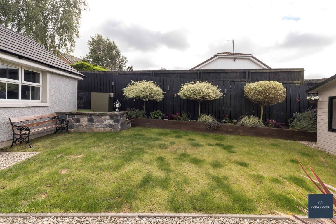 10 Laurelvale Grove 42 of 49