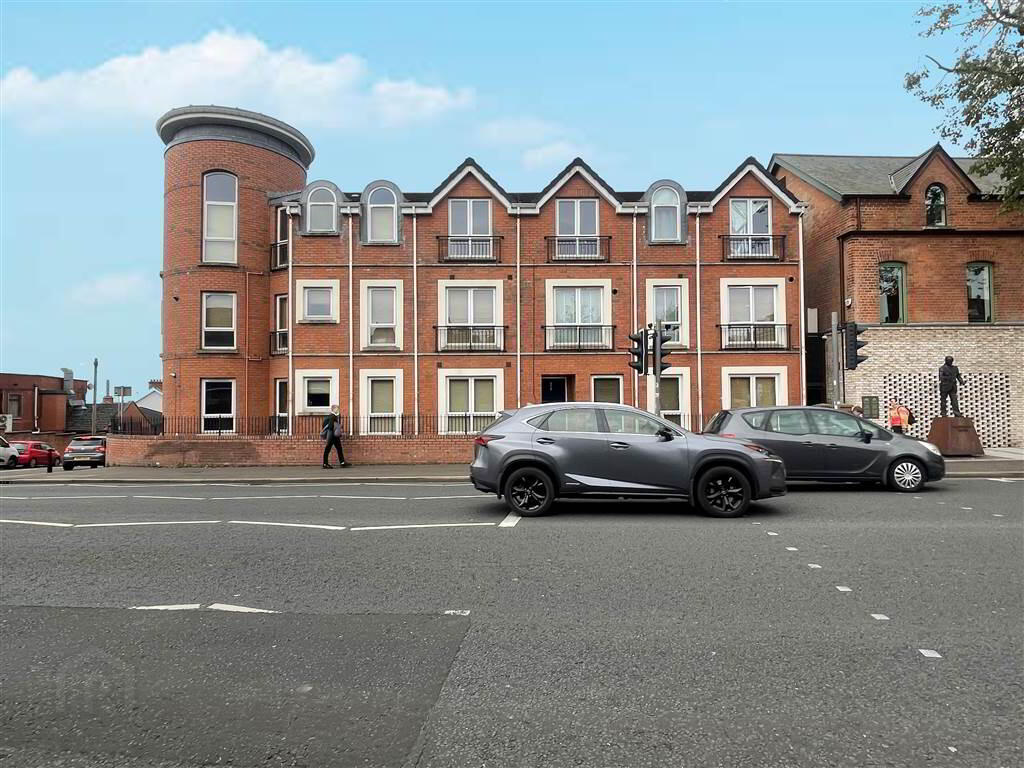 Apt 6 La Salle Court, 372 Falls Road 1 of 8