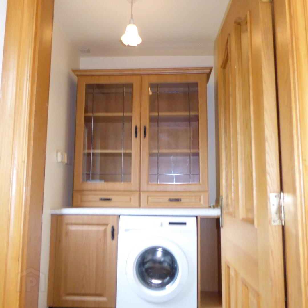 19 Castle Grove 8 of 12