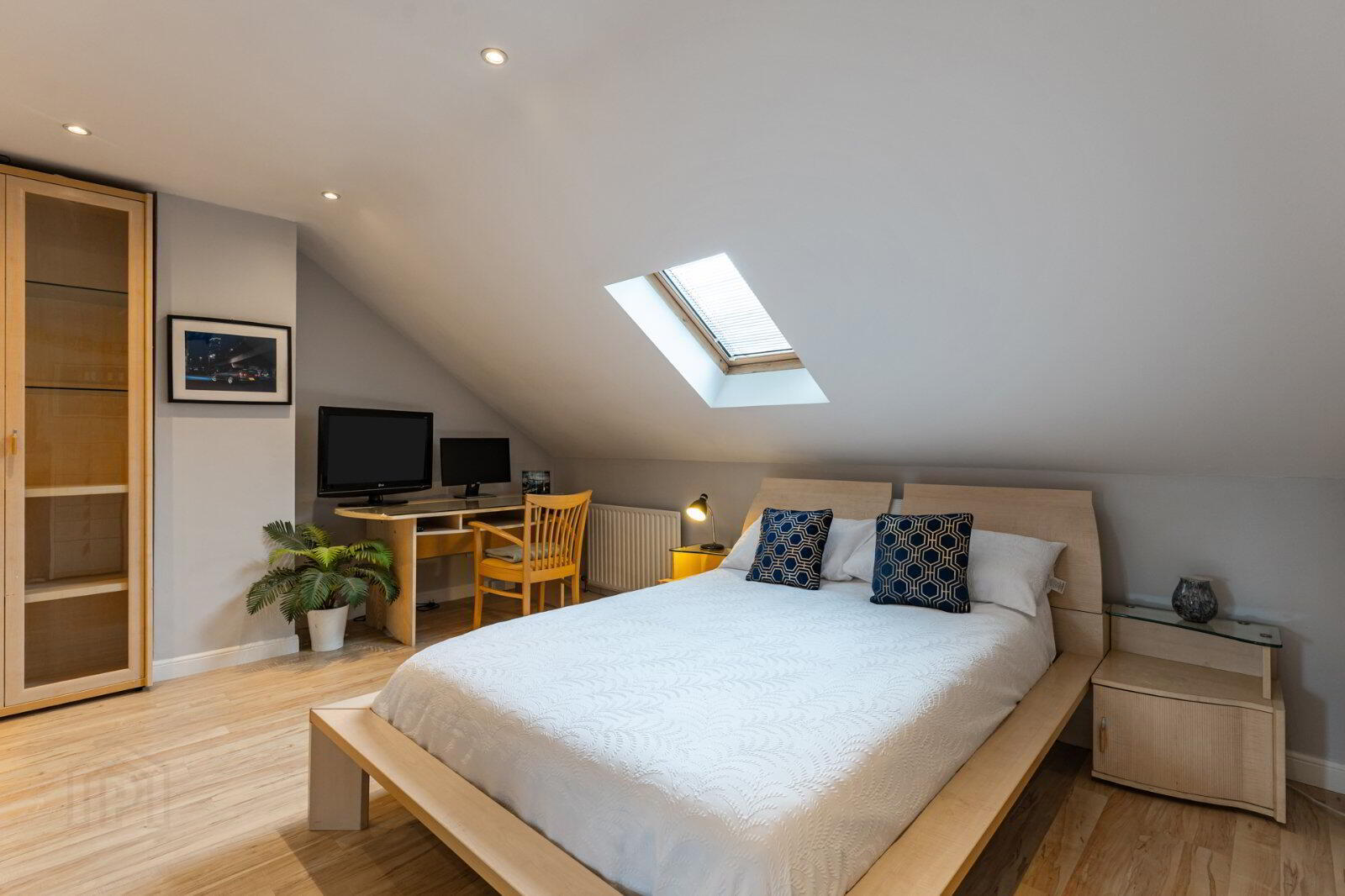 3 Wellington Park Mews, 52 Wellington Park 11 of 20
