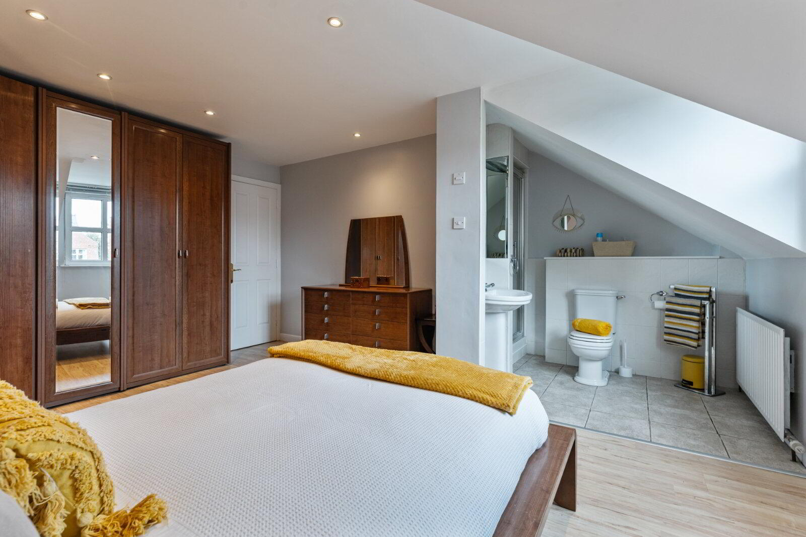3 Wellington Park Mews, 52 Wellington Park 15 of 20