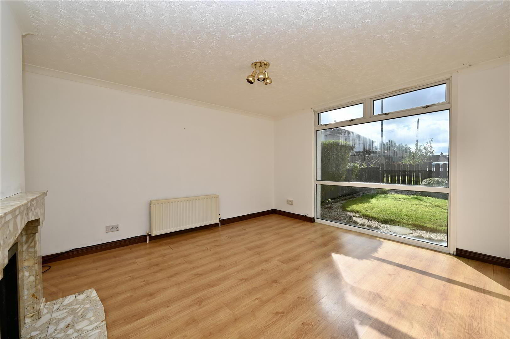 14 Killynether Gardens 2 of 15