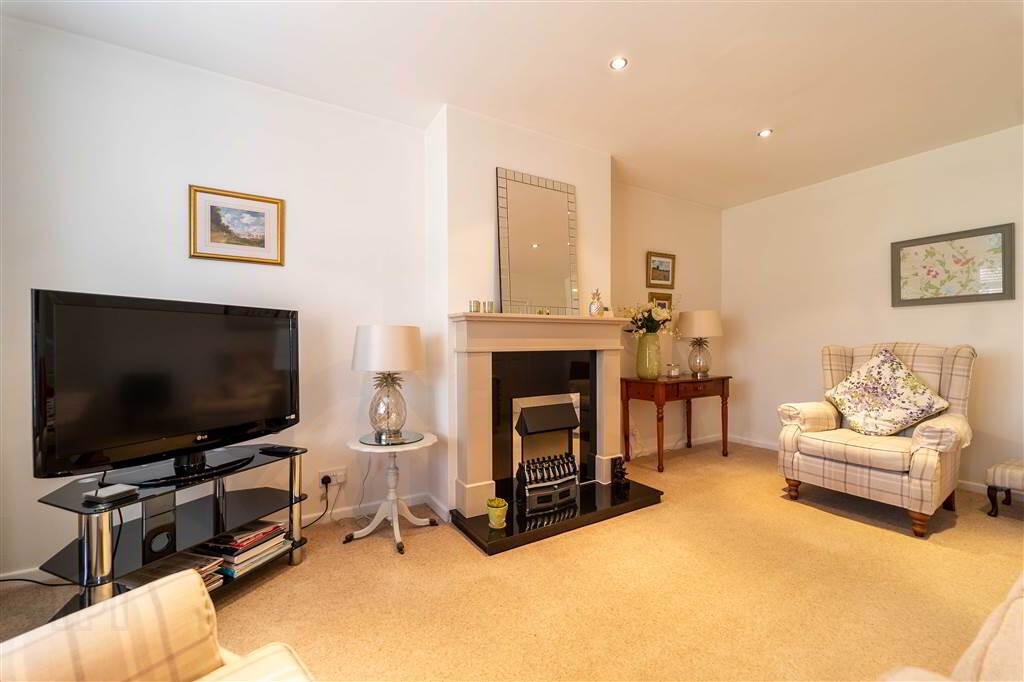 70 Ballymacormick Avenue 9 of 26