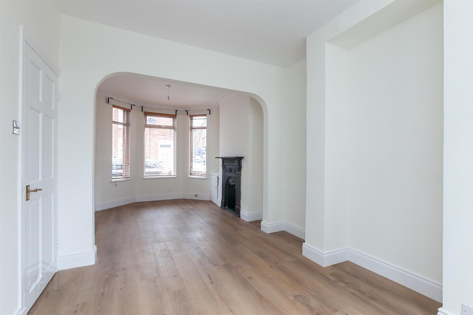 21 Sinclair Street 4 of 15