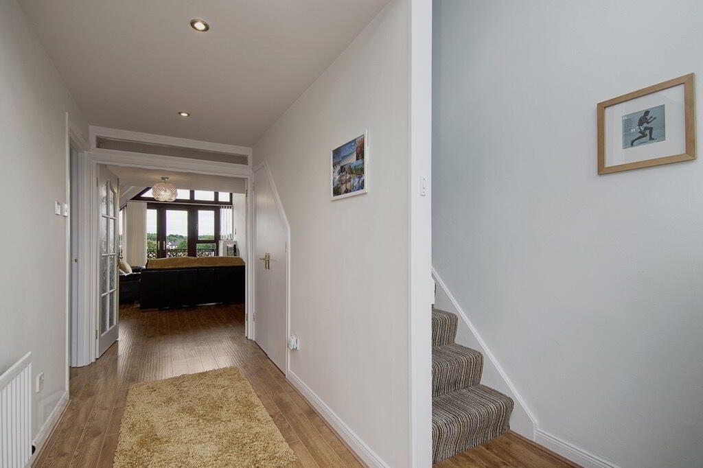 33 Balmoral Court 2 of 12