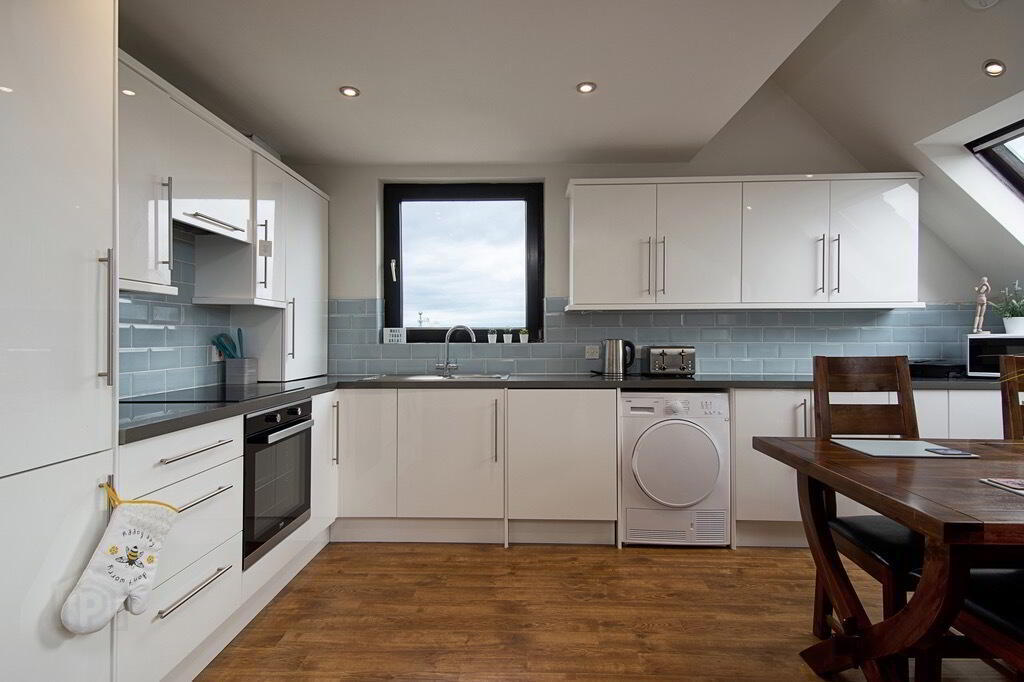 33 Balmoral Court 5 of 12