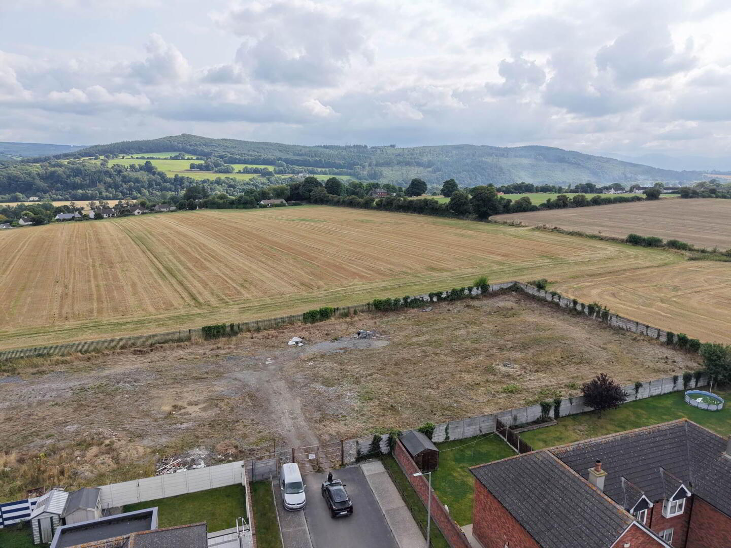 Lands, At Gort Na Manach 10 of 12