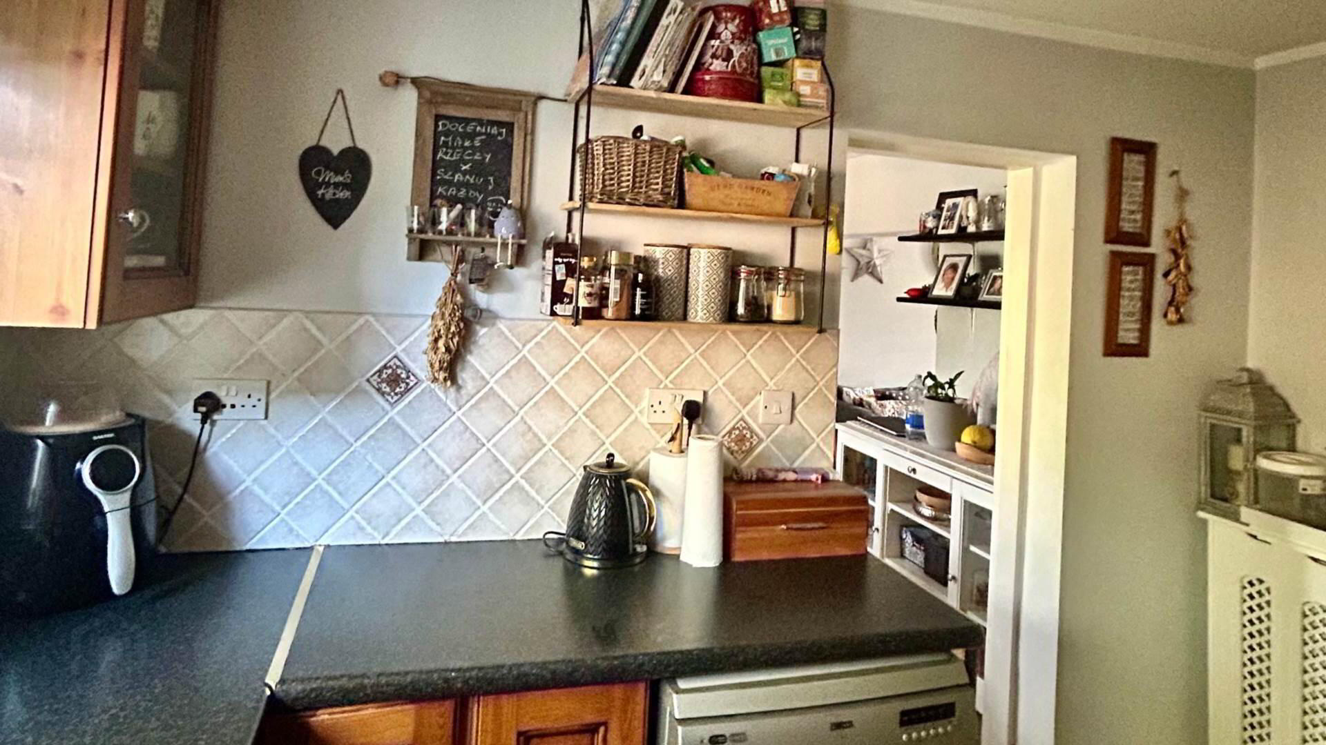 2 Ashbury Avenue 31 of 44