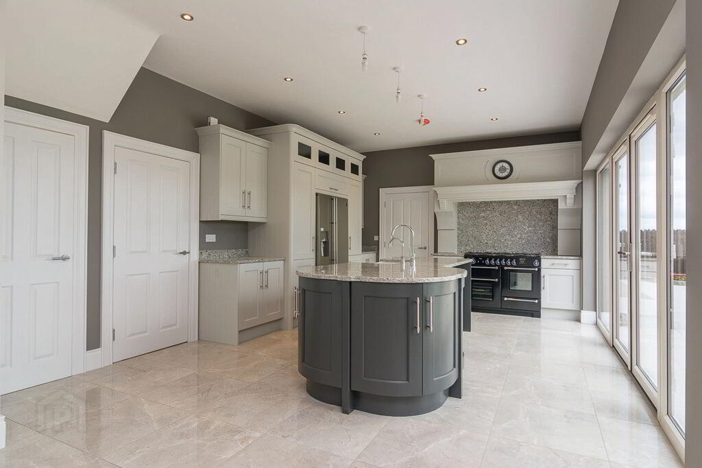Ravensglen House, 18 Glen Road 8 of 10