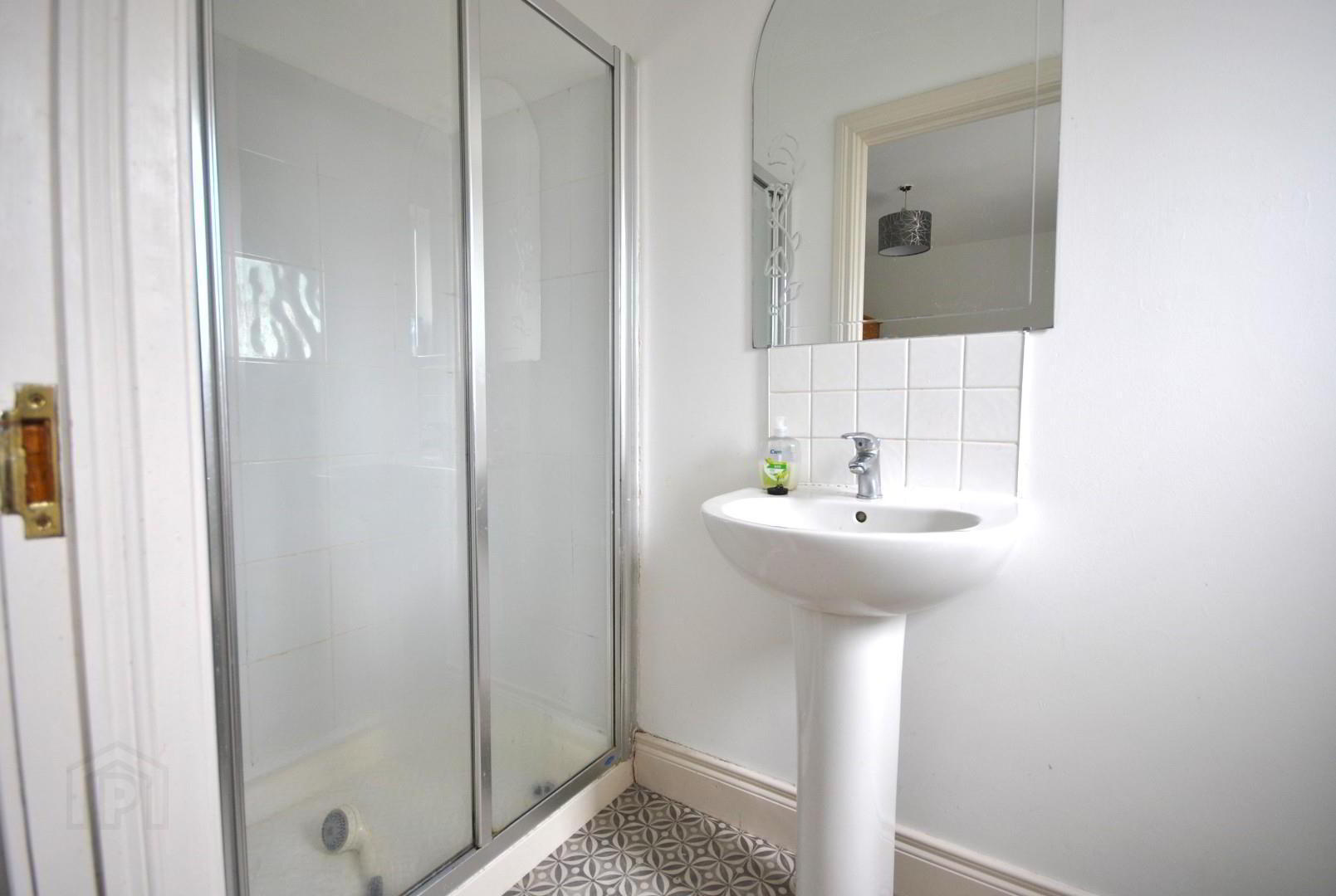 3 Alexander Mews, 8b Pound Street 6 of 8