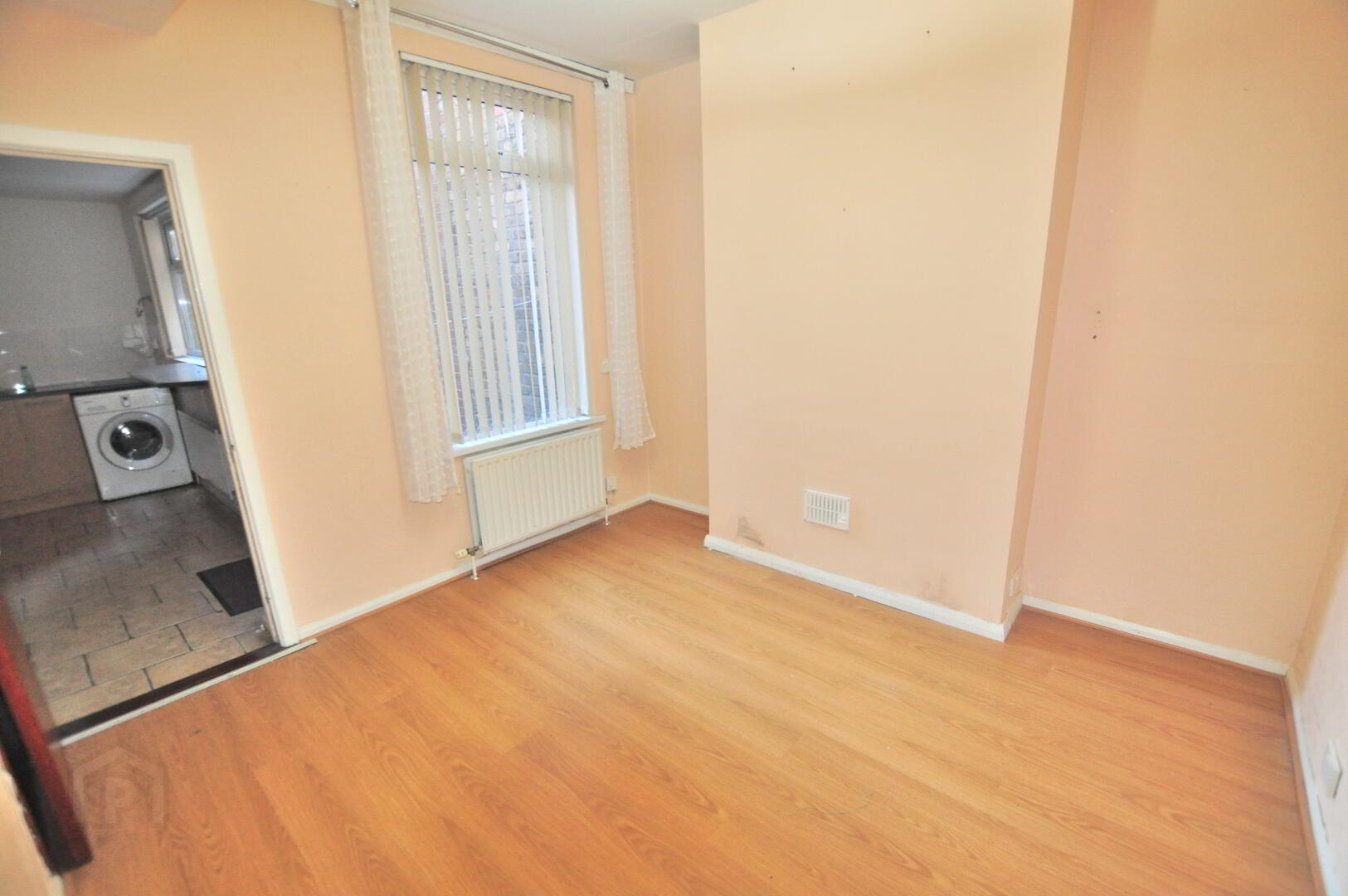 153 York Road 5 of 12