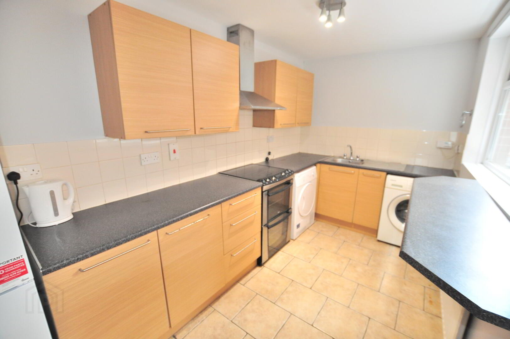 153 York Road 6 of 12