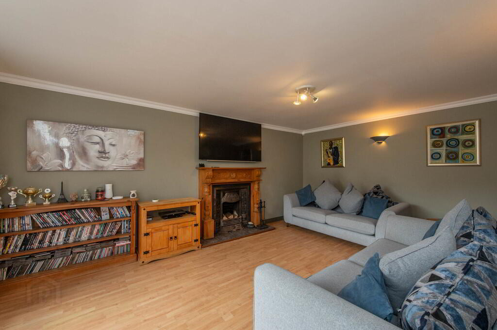 60 Sherwood Avenue 5 of 28