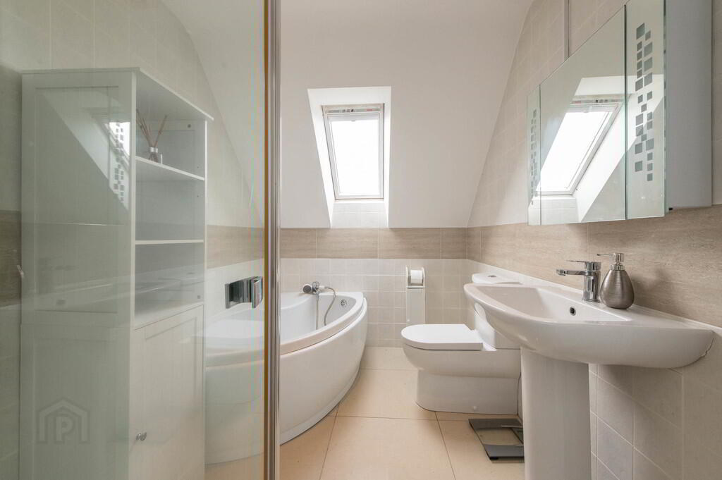60 Sherwood Avenue 22 of 28
