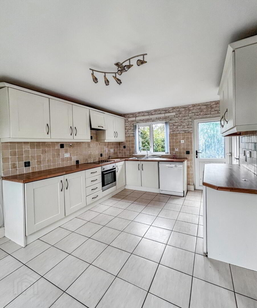 33 Cranlee Park 2 of 9