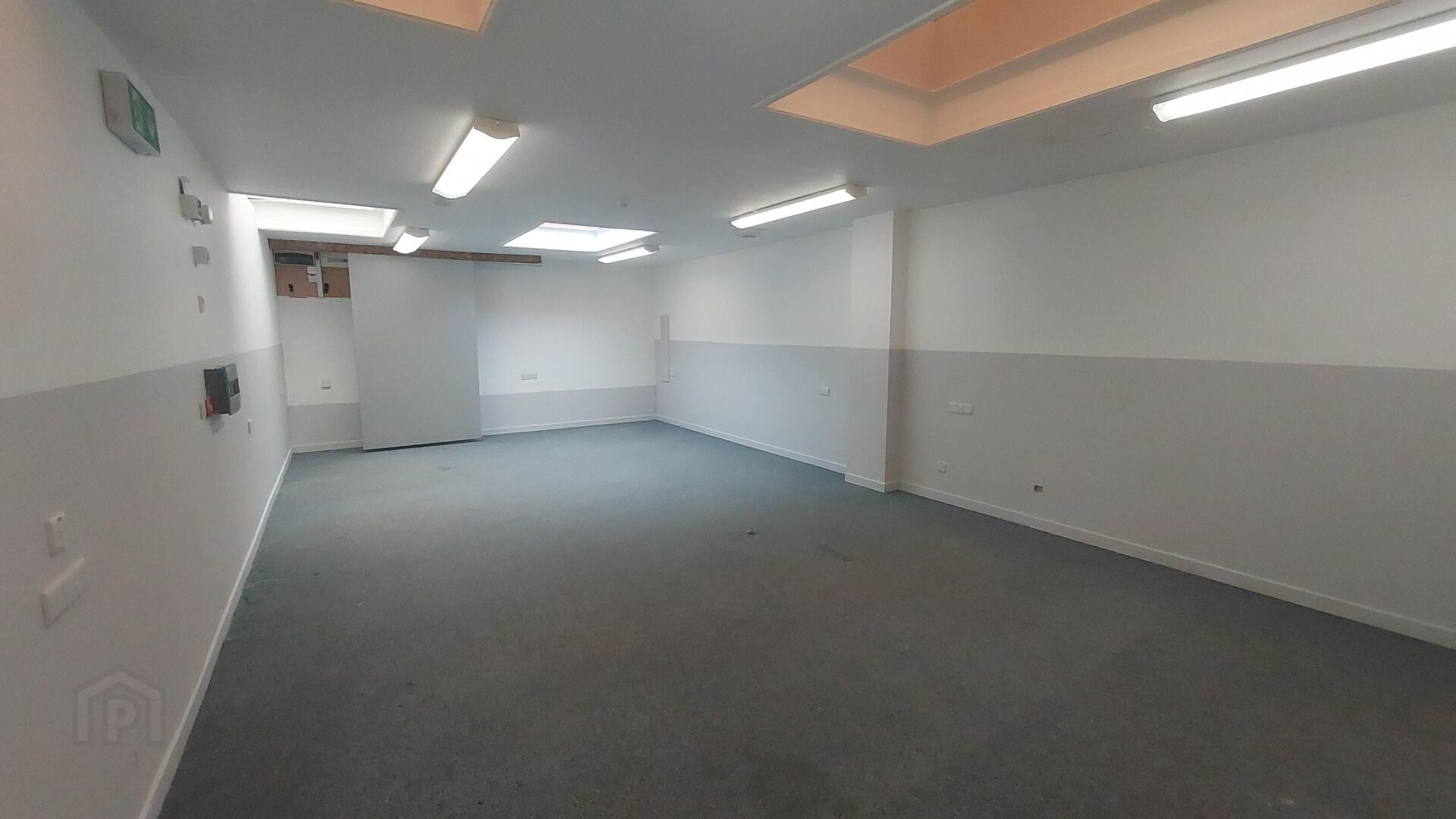 Unit 1 19a Kevlin Avenue 2 of 5