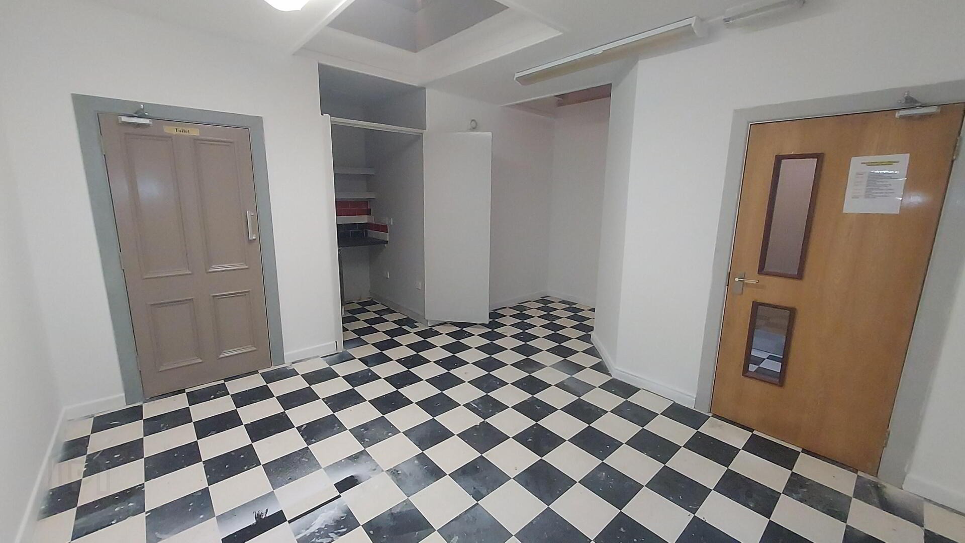 Unit 1 19a Kevlin Avenue 3 of 5