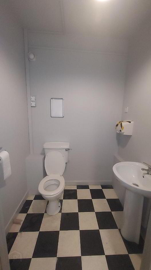 Unit 1 19a Kevlin Avenue 4 of 5