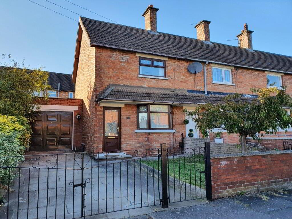 17 Veryan Gardens 1 of 10