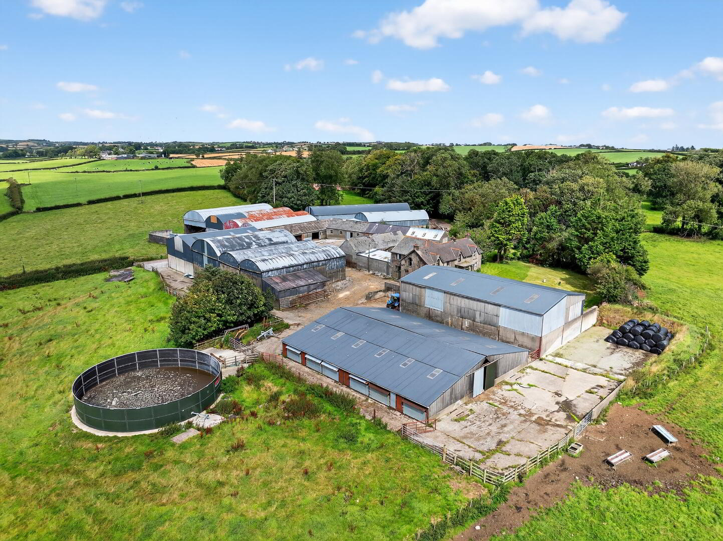 33 Ballyvelton Road 1 of 19