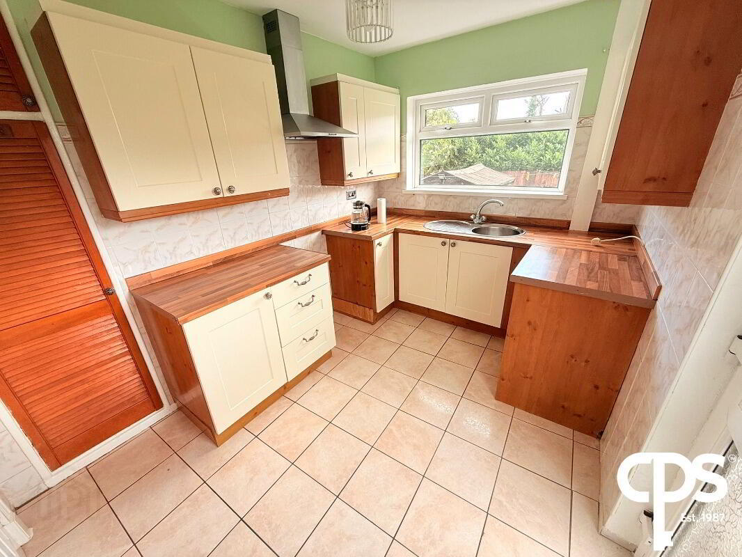 26 Highcliff Gardens 6 of 11