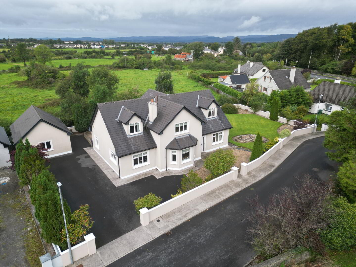 1 Oghambawn 3 of 51