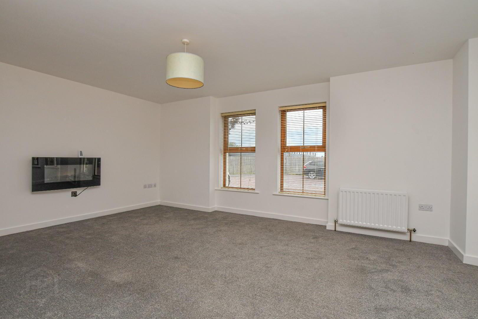 66 Longfield Way 5 of 33
