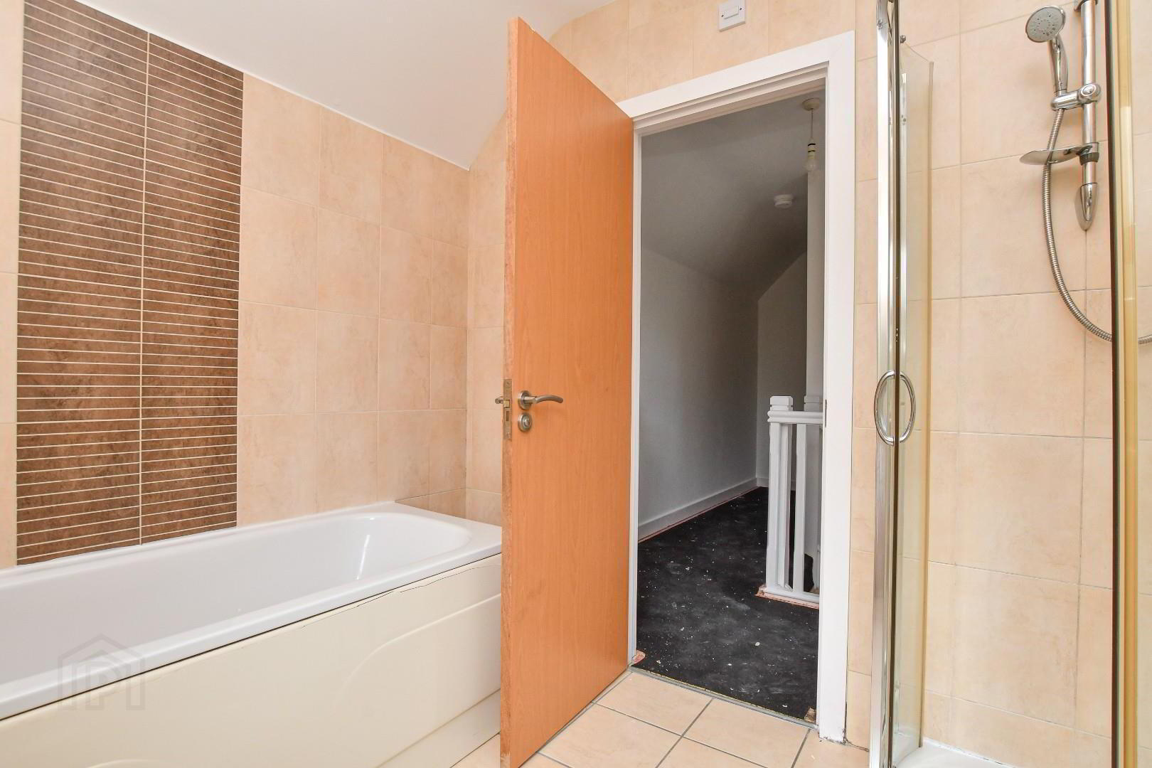 66 Longfield Way 27 of 33