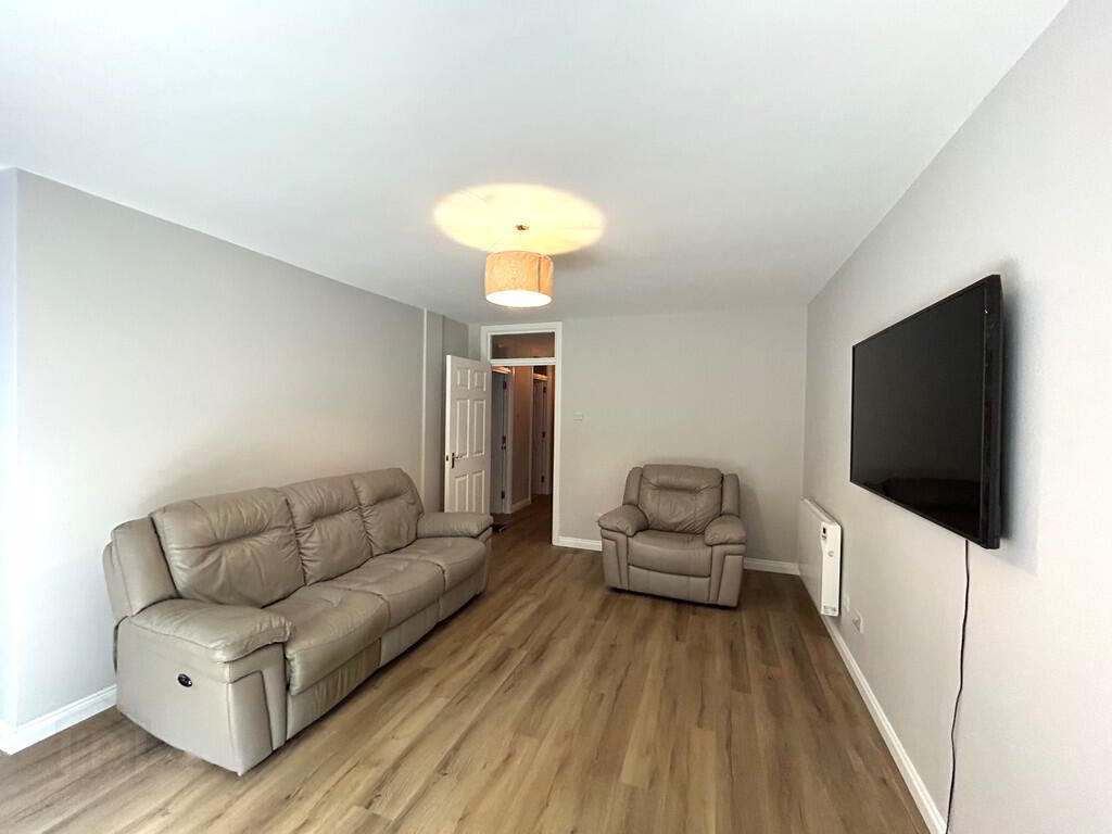 37 Laganview Court 2 of 6